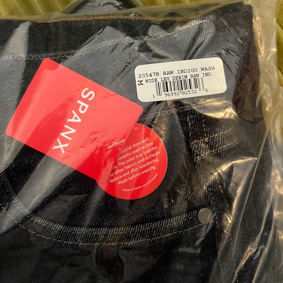 Women's Dark Blue Jeans - Picture 3 of 4